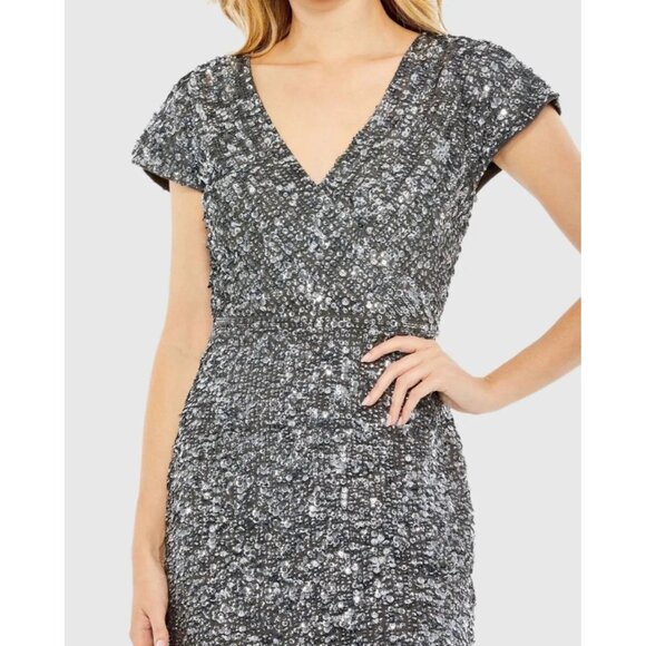 NWT Mac Duggal Size 12 Gray Sequined Cap Sleeve Wrap Over Cocktail Midi Dress - Picture 2 of 13